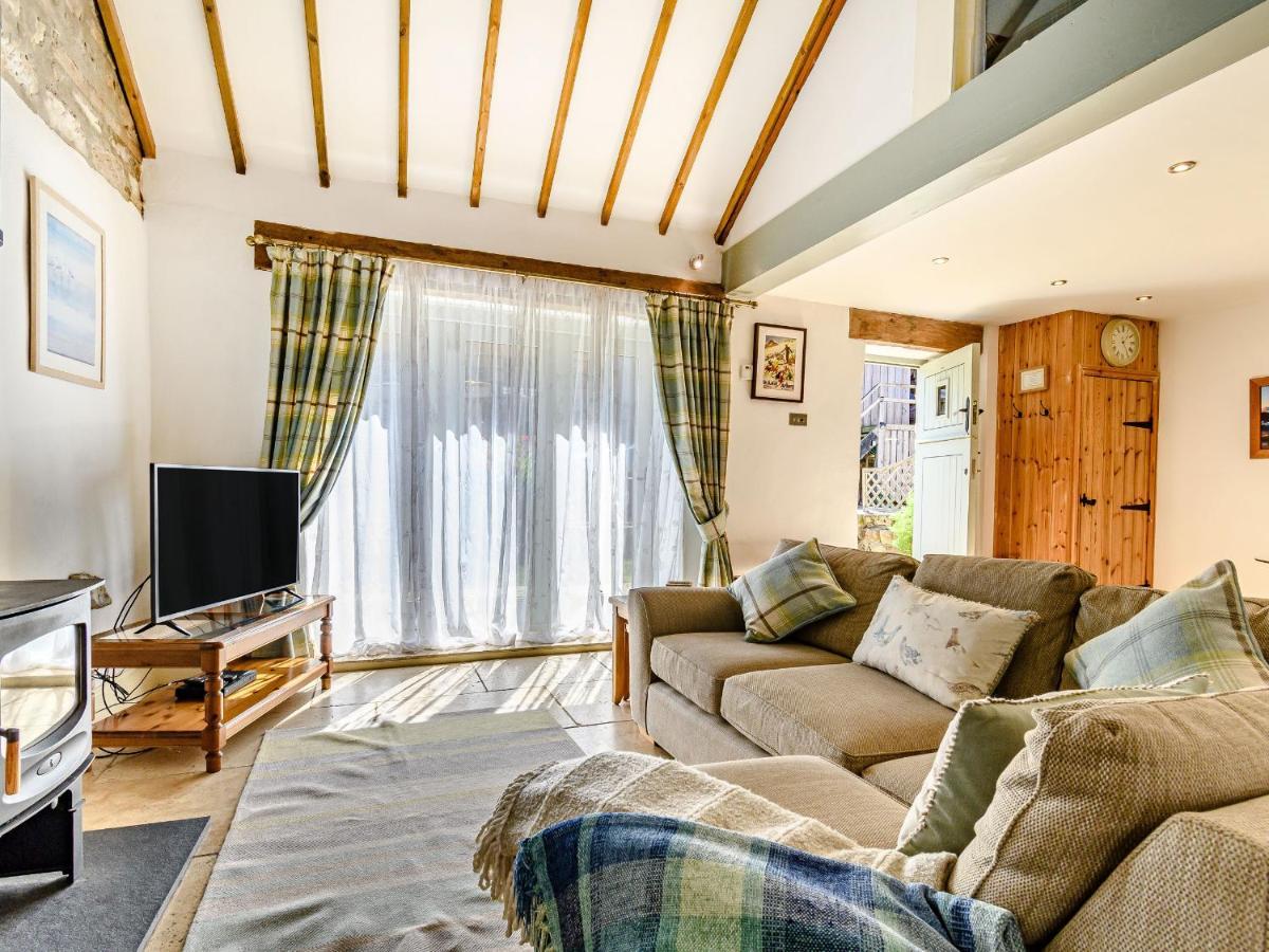Cottage Anton Fylingdales Bagian luar foto