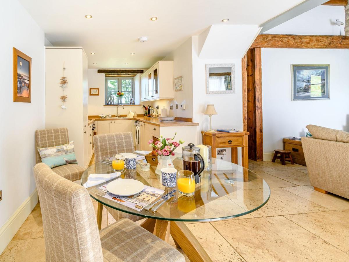 Cottage Anton Fylingdales Bagian luar foto